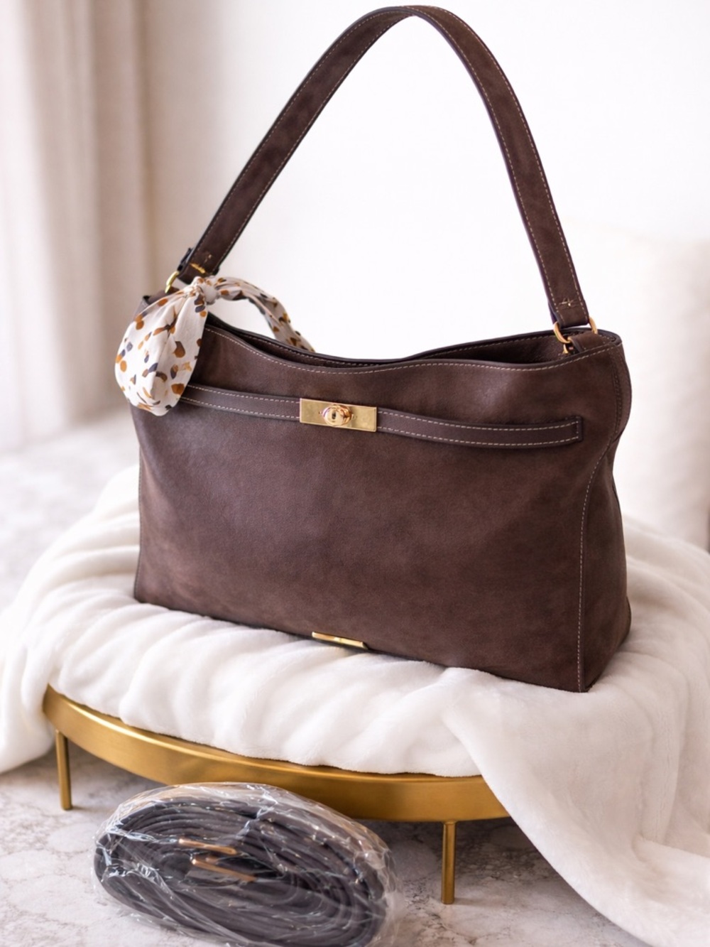 NWOT . Classic Brown Shoulder Bag with Gold Hardware. Leathery Suede - Picture 6 of 6